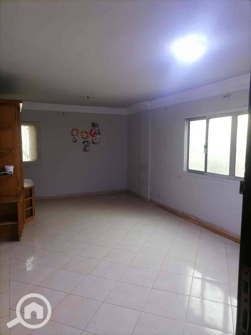 4 33295808-b548-4ad5-b580-e39a5f16eb06. jpg