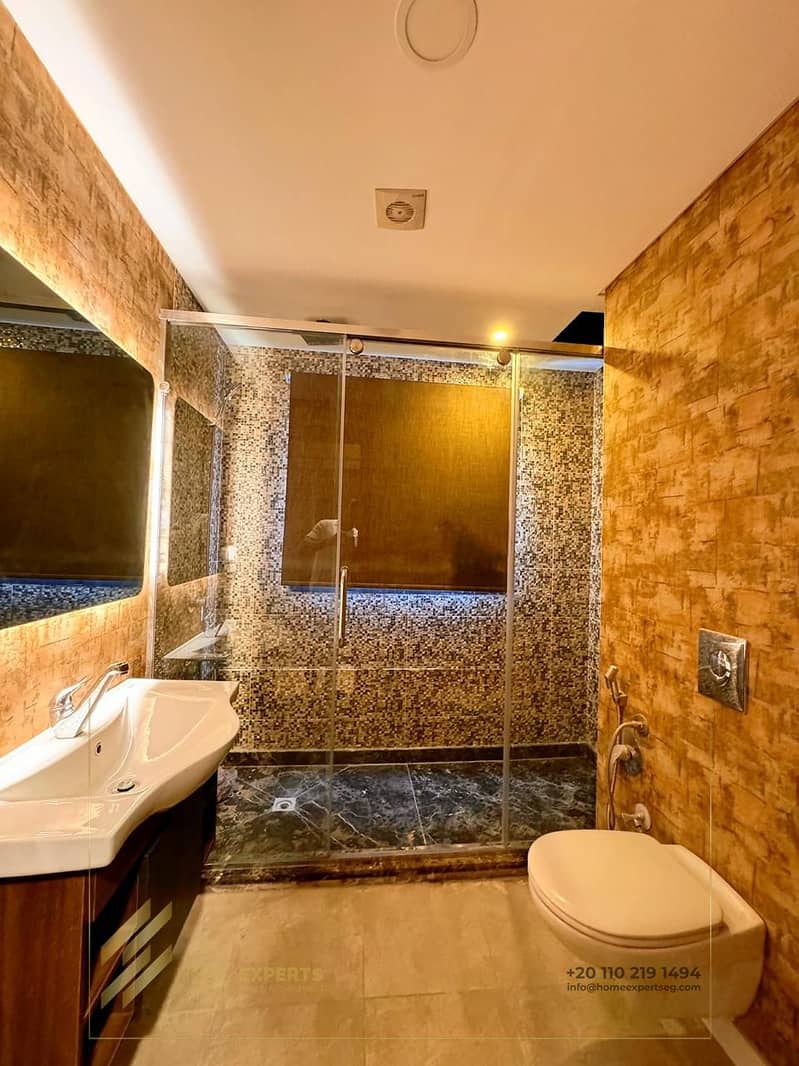 12 052fc544-6c14-4600-9b96-7fd2bfd4a2d4. jpg