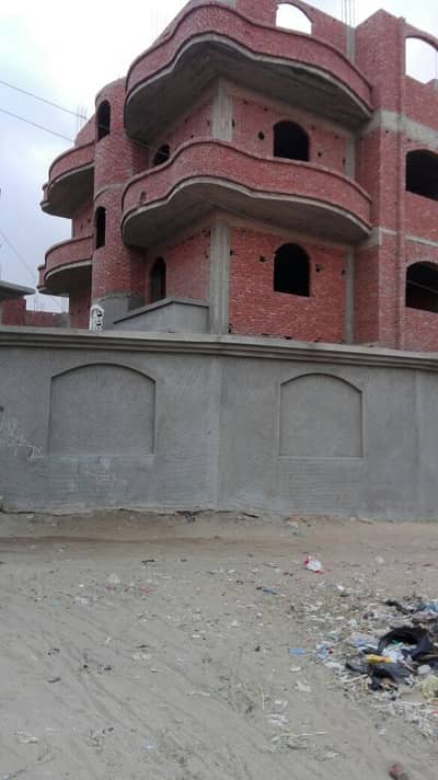 Residential Land for Sale in Ismailia City, Ismailia - منزل للبيع بموقع مفتوح على 4 نواصي