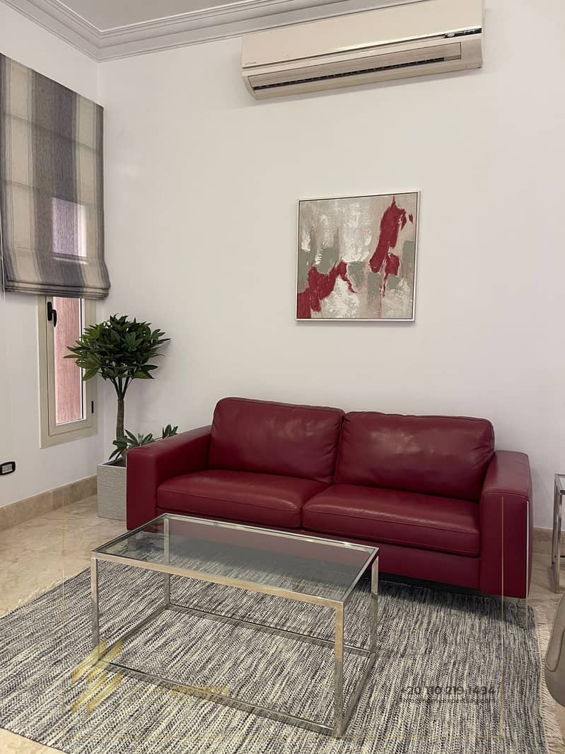 10 54972911-75d7-47c0-b302-fce1621b7e5a. jpg