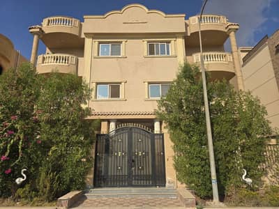 فیلا 11 غرف نوم للبيع في العبور، القاهرة - العبور