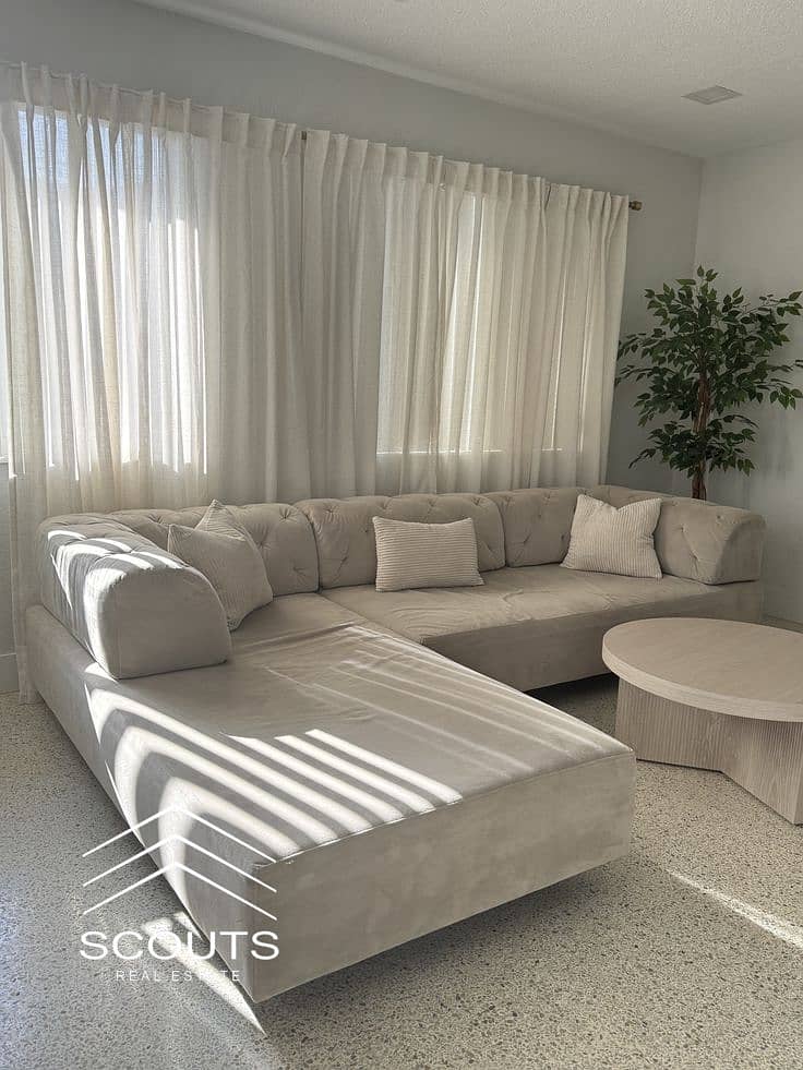 12 275790a8-514b-4fc2-b710-fbd7f0333f1a. jpeg