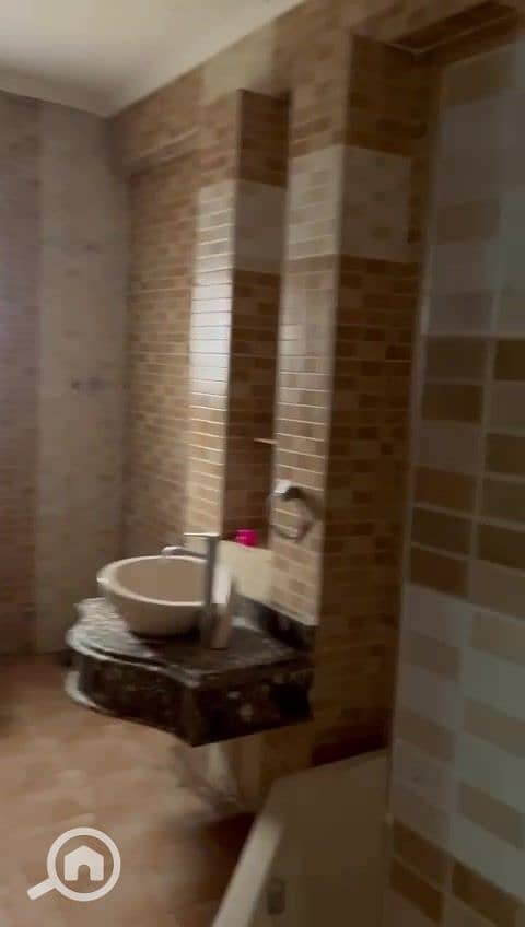 9 WhatsApp Video 2025-12-24 at 6.54. 48 PM_000055. jpg