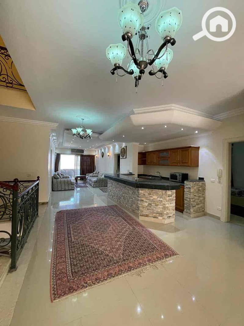 13 692f594e-a8b0-4431-ae33-777cb30d9e82. jpg