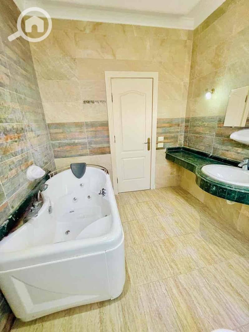 24 e6ed3a60-27de-4f8a-b999-214eabf7a4a7. jpg