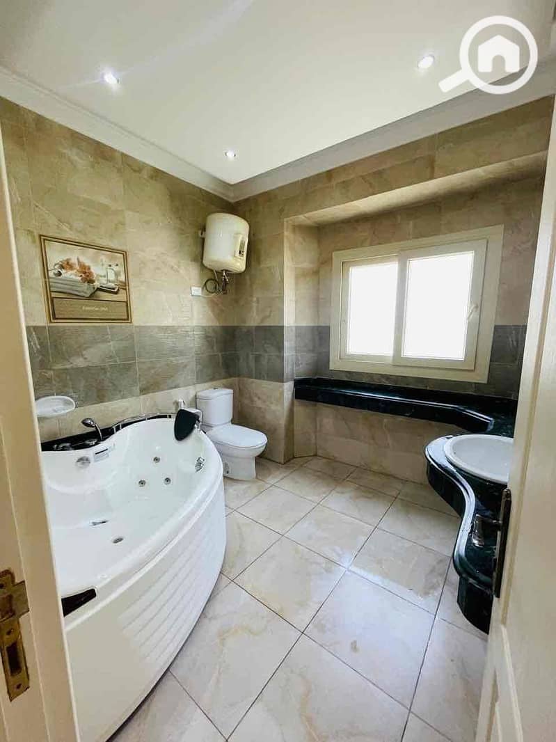 48 408b682d-8779-4ca4-bbab-393d5642a755. jpg