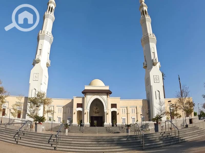 10 4c02bd29-9ed3-4bc2-b443-20238a51a3fc. jpeg