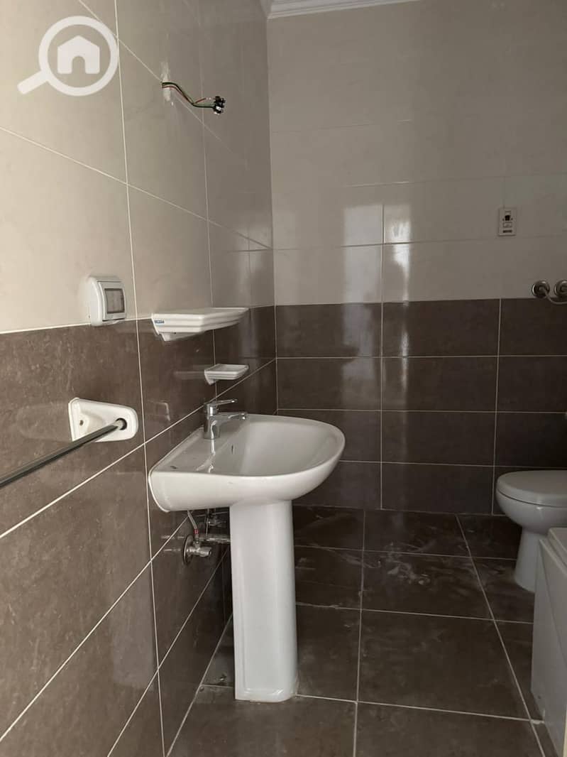 7 WhatsApp Image 2025-12-24 at 5.35. 32 PM (1). jpeg