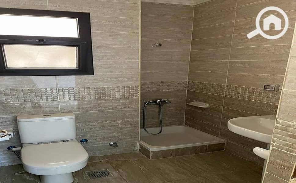 8 eb43fc75-cc32-4484-b365-262d46595ac6. jpeg