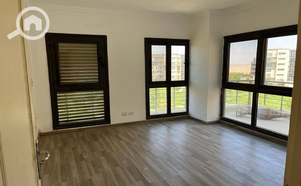 9 f59d5a52-e082-4fd9-9b79-84fcc682e791. jpeg