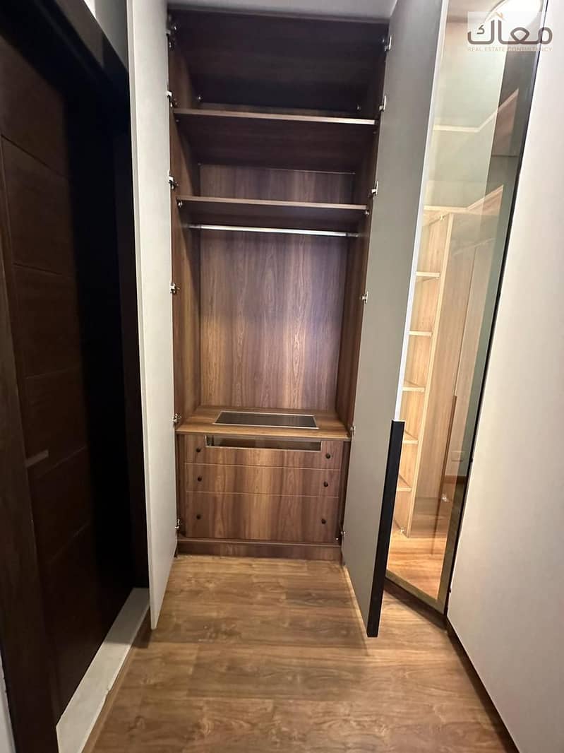 9 0d5fcf23-5144-4e9b-b9f9-817bdb726e35. jpeg