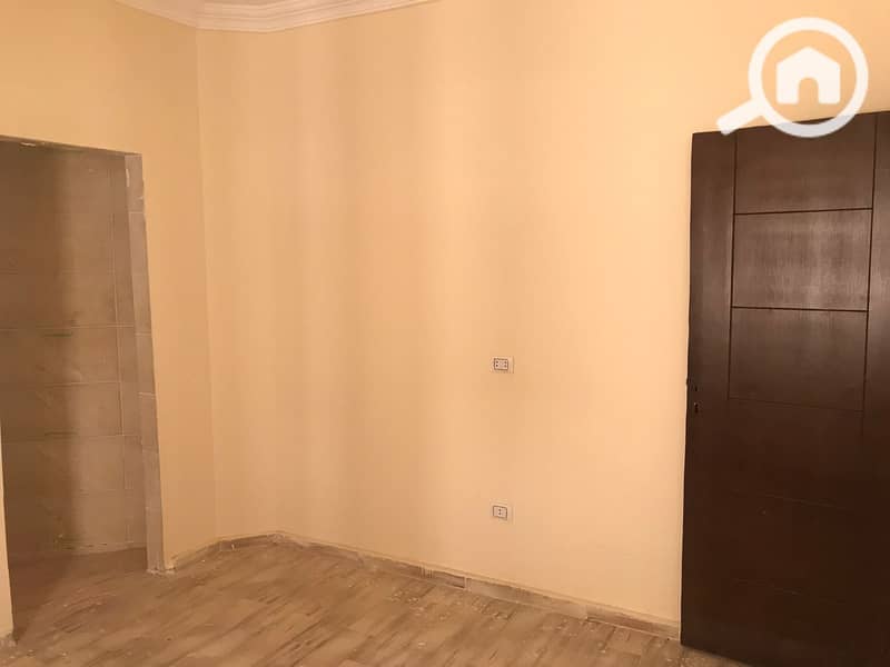 14 WhatsApp Image 2025-10-19 at 15.06. 04_dd2811e3. jpg