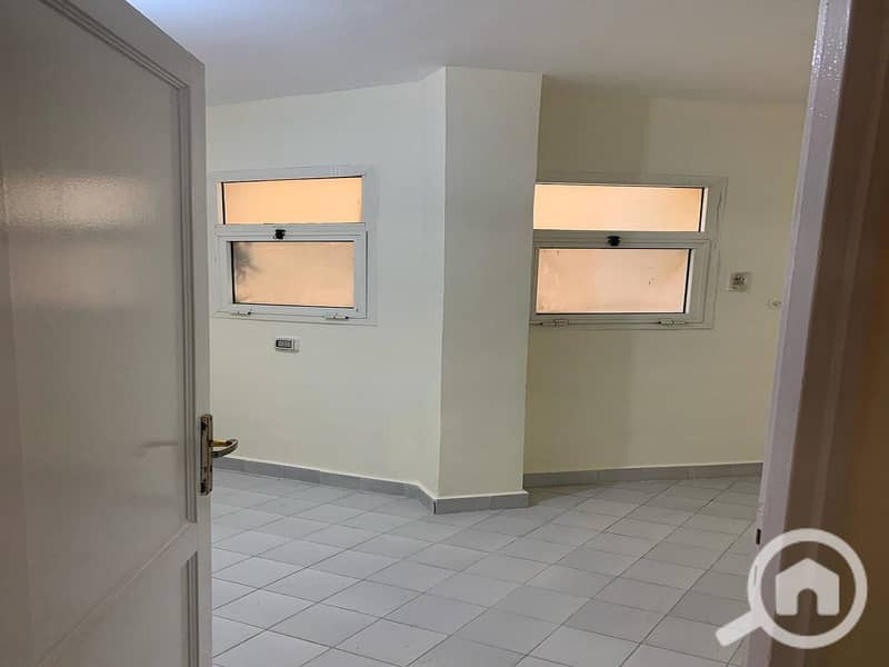 8 085cbfe7-3599-44db-8afc-49e96f23f2eb. jpeg