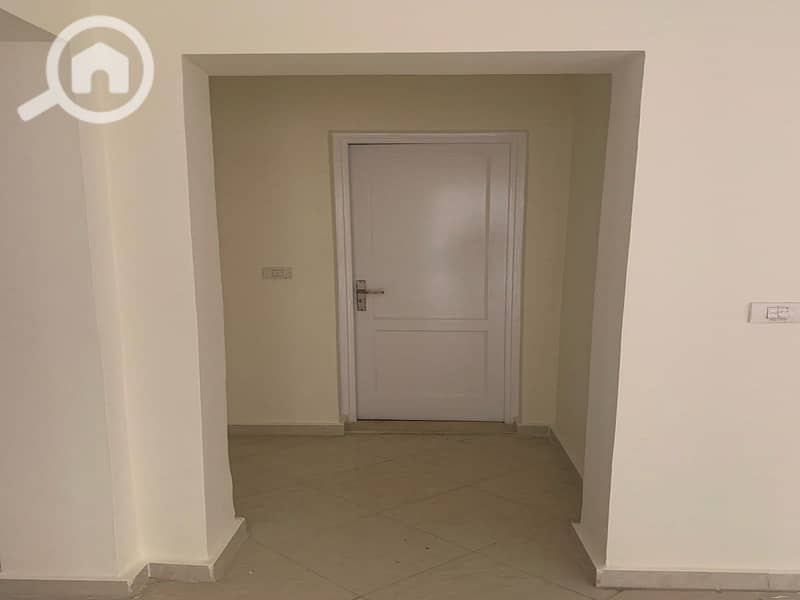 9 647eb1a2-6a37-4641-9f7c-b01d73549010. jpeg