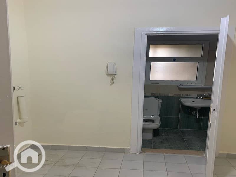 10 74921bf1-395c-4339-b7c8-284e04569979. jpeg