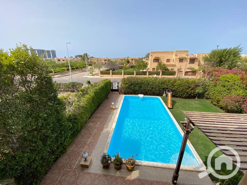 3 67ed5851-4797-49a9-8f23-47c706c0a3bb. jpeg