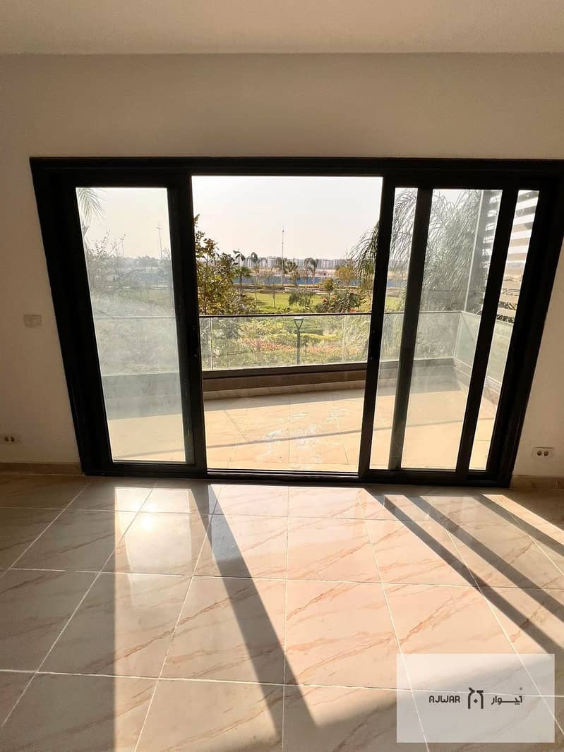 2 a7667bda-55ae-4897-a89a-383589042e5c. jpg