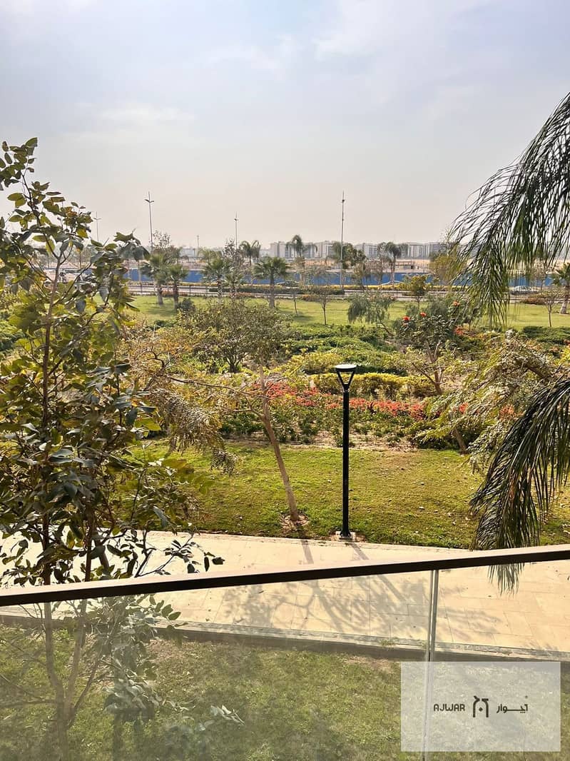 3 da5c6def-634b-4b56-9e9c-8553fe84d17d. jpg