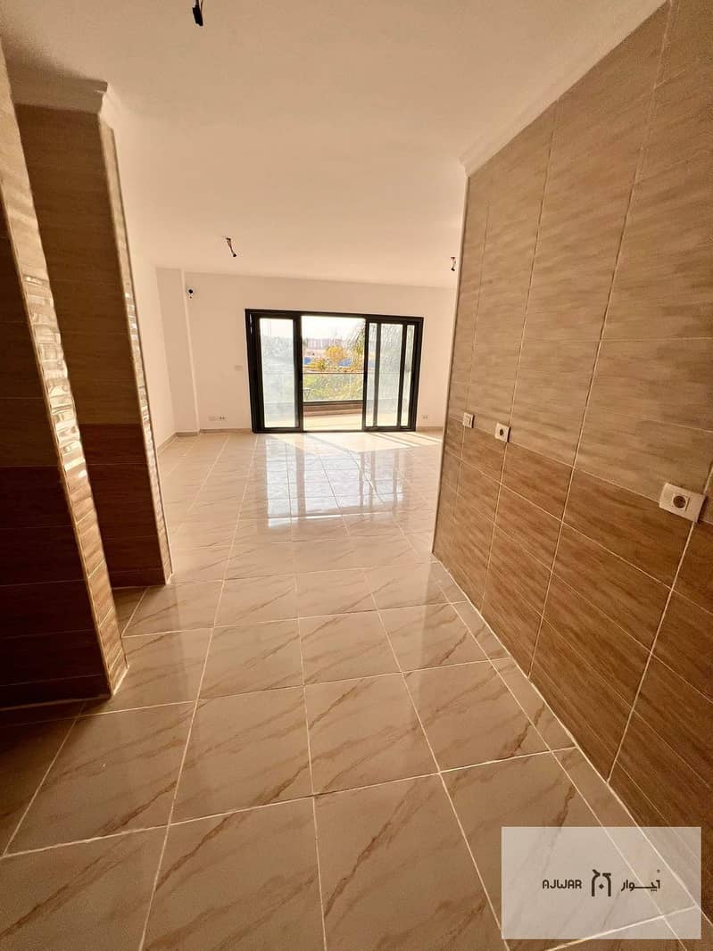 6 e842552c-1a65-43b1-8c38-3b33cd23704b. jpg