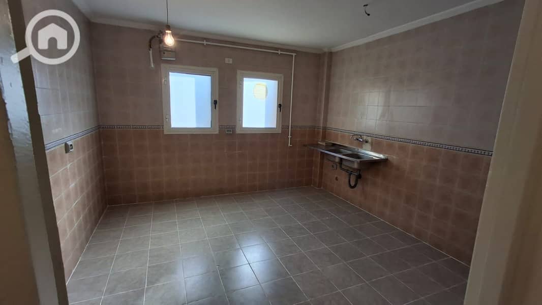 8 d2519fb1-c3b2-4bb4-8af9-61fb34afd750. jpg