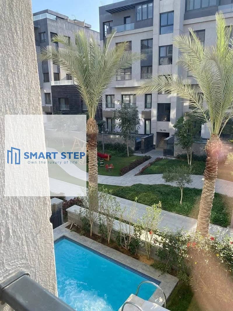 10 c0ae9202-e591-48a8-a9aa-909a8fa2c3b8. jpg