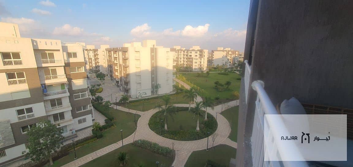 4 49054741-3702-428f-a2ac-bcc181ca76c3. jpg