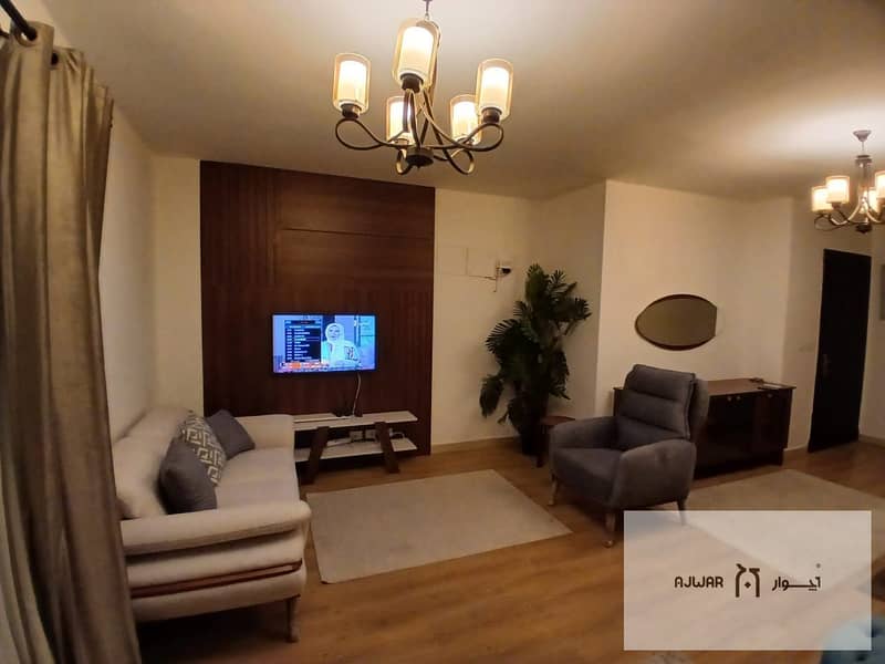 7 1e26cf84-5ef6-4749-bf7d-9688b59d91f1. jpg