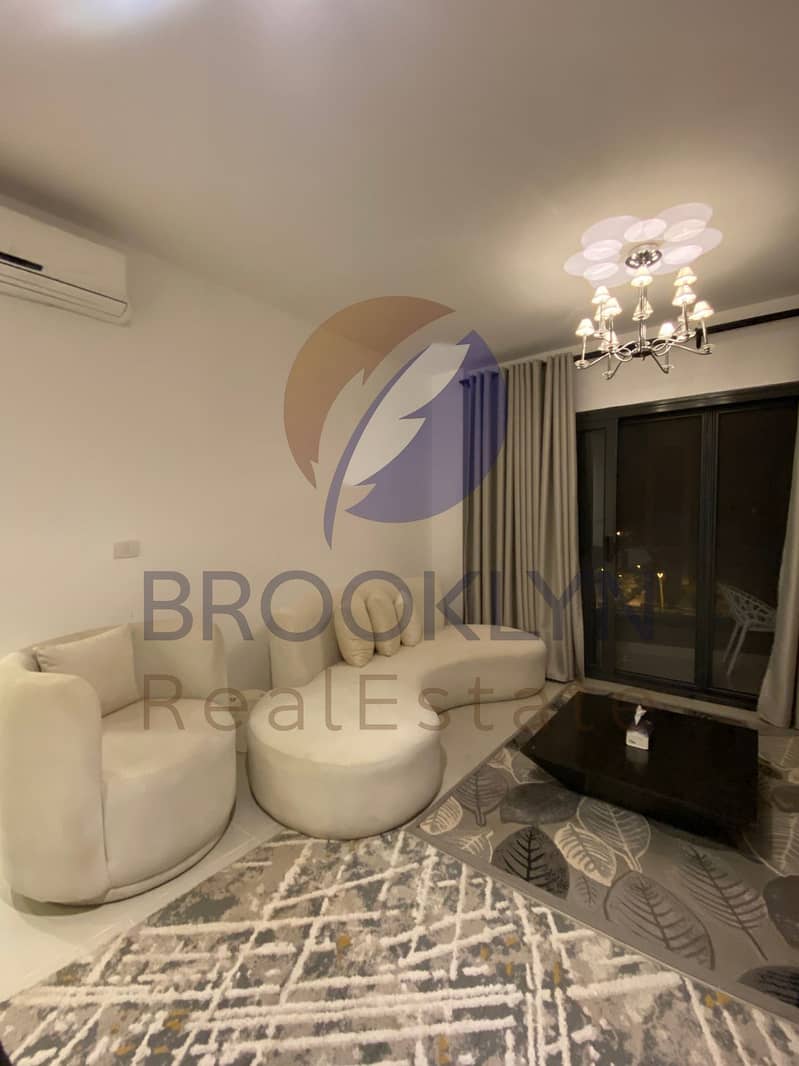 12 092807ff-6ec5-47b2-911b-f757c78d0366. jpeg