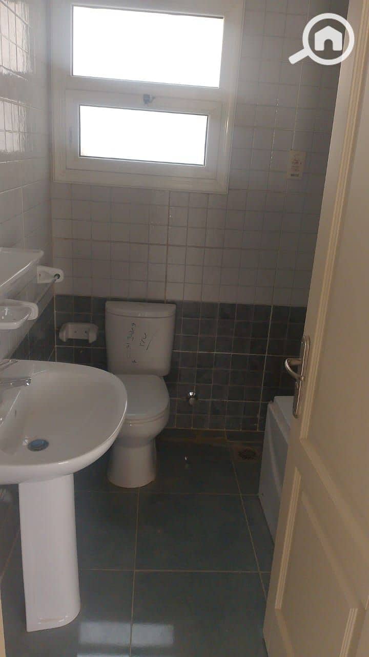 7 ddb9369c-986b-4364-8b1d-ae2d01cb91f4. jpg