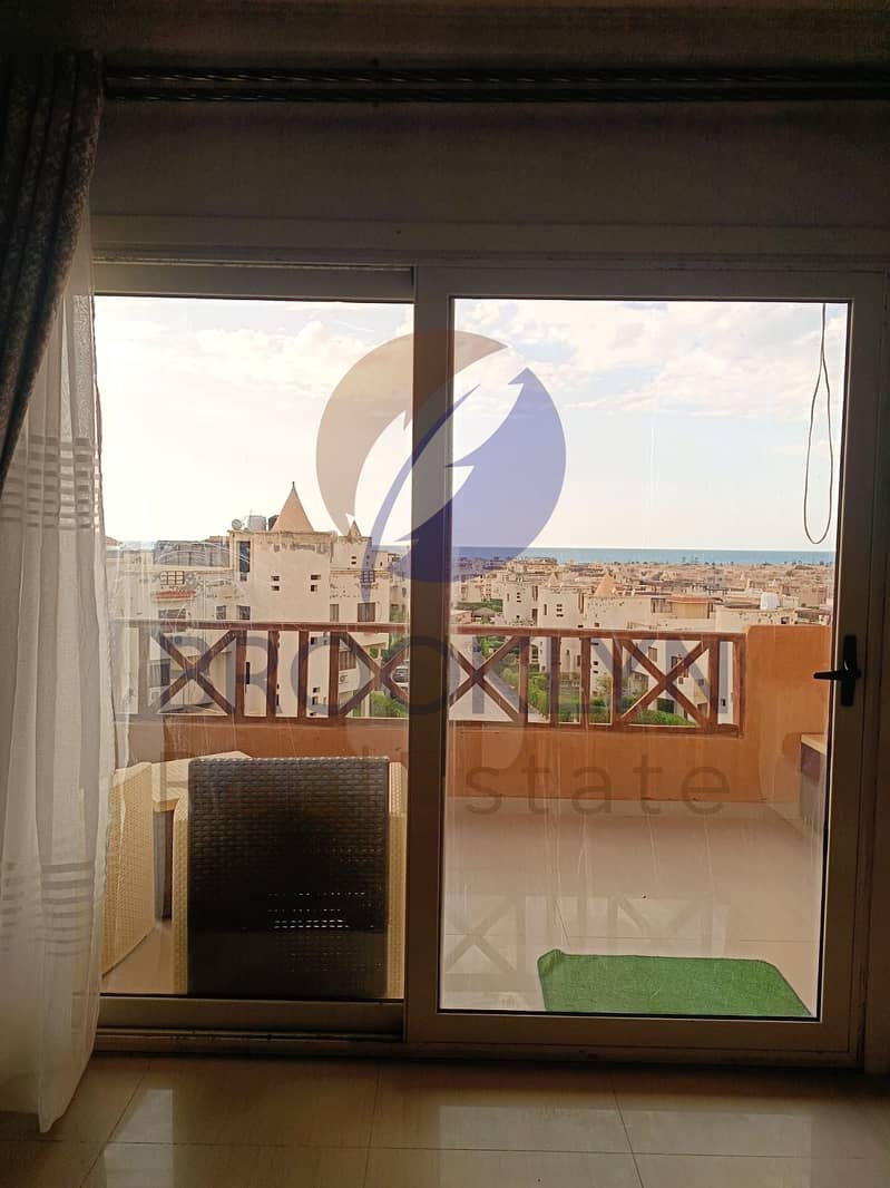 10 c0cbb3fc-a756-42c3-a132-fd7a16c5e471. jpeg