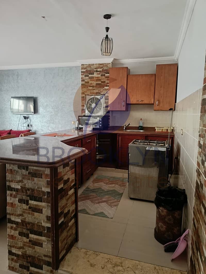 24 4e1576b0-021d-43d6-a51c-38ec0a854410. jpeg