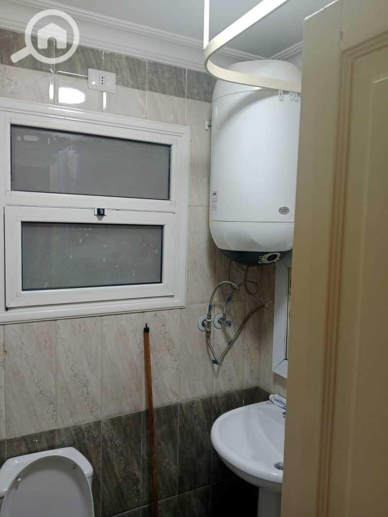 5 25f9d508-4a1c-4d47-a67a-4c3f63f4599a. jpg