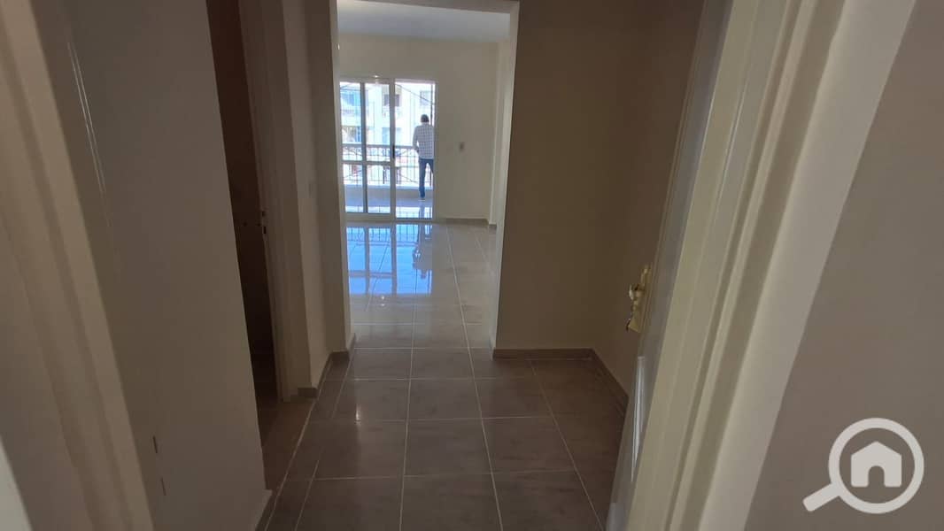 8 5844e3a7-7e8c-4a26-9895-a9cfd6d29f29. jpg