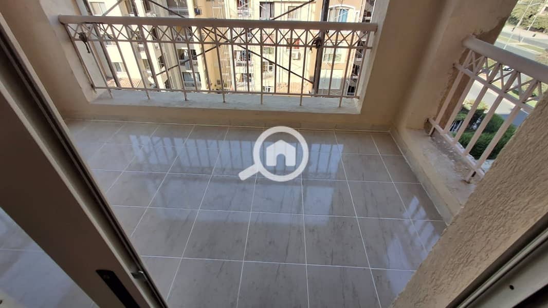 12 e2a2e7f6-a183-418b-8cdf-8c8e06beb1d3. jpg