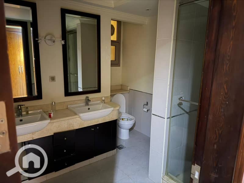 5 WhatsApp Image 2025-12-25 at 12.36. 30 (1). jpeg