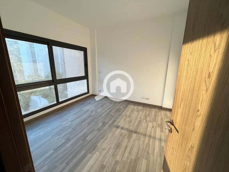 2 95f1c148-55c0-445b-9e8e-6087da800ab9. jpg