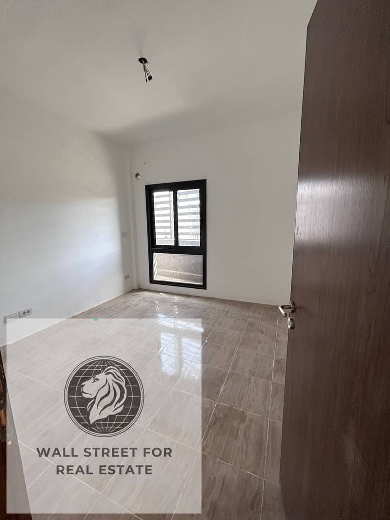 10 a9cf7a1f-0128-43e7-a885-526fe3d062e3. jpg