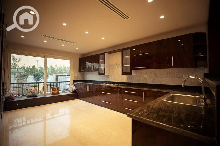 9 605378266_896453192917943_5634261654608787016_n. jpg