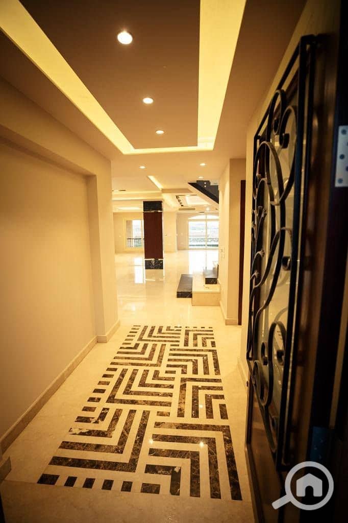 11 605421672_896452542918008_5101945240888967023_n. jpg