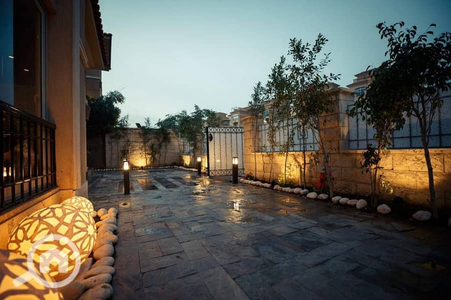 15 605507082_896452862917976_3844416728376571045_n. jpg