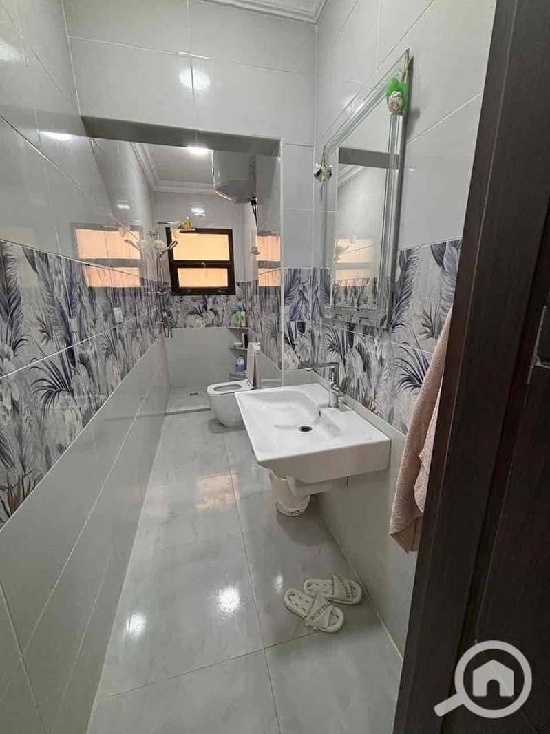 7 4e988749-7cb3-4ab5-b50e-566c9677f754. jpg