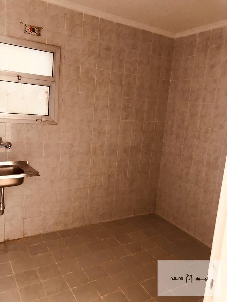 8 9a3e8516-ec38-43b1-a51a-802d544a97c2. jpg