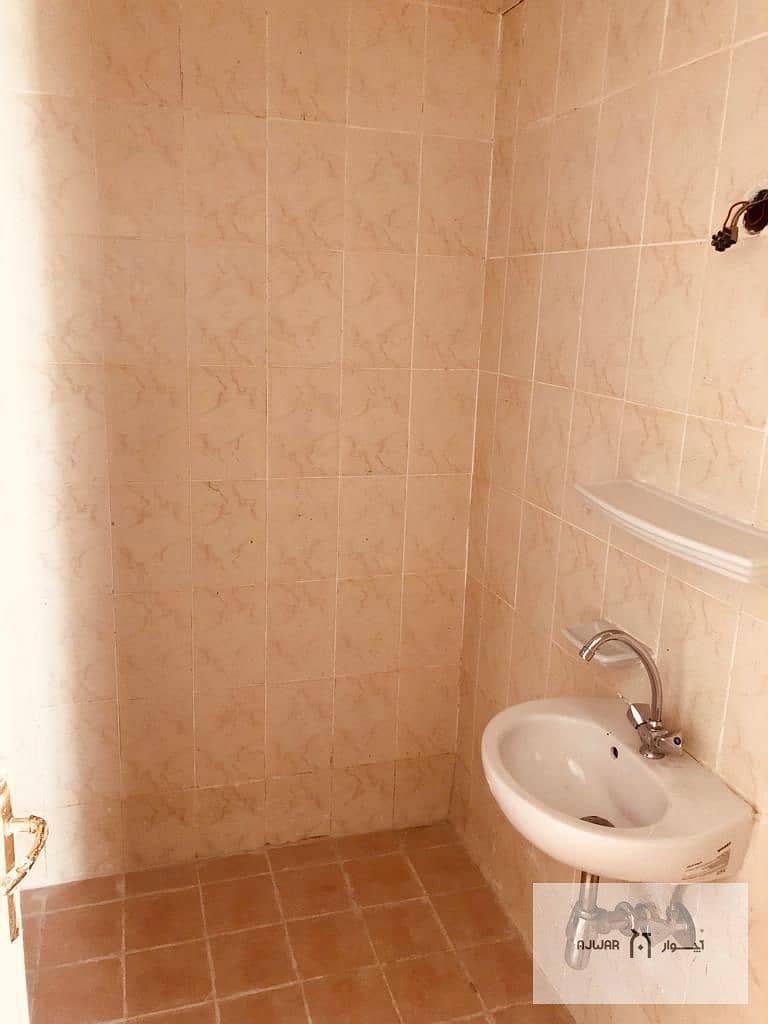 9 b4af252a-9fd2-4487-b2f3-c4f77046a44e. jpg