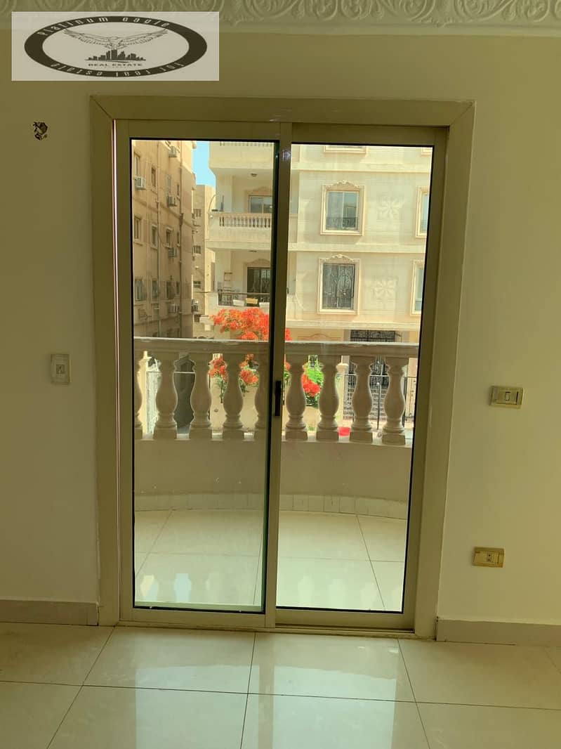 3 151428f9-81f3-44e1-96c1-4d48aec738b1. jpg