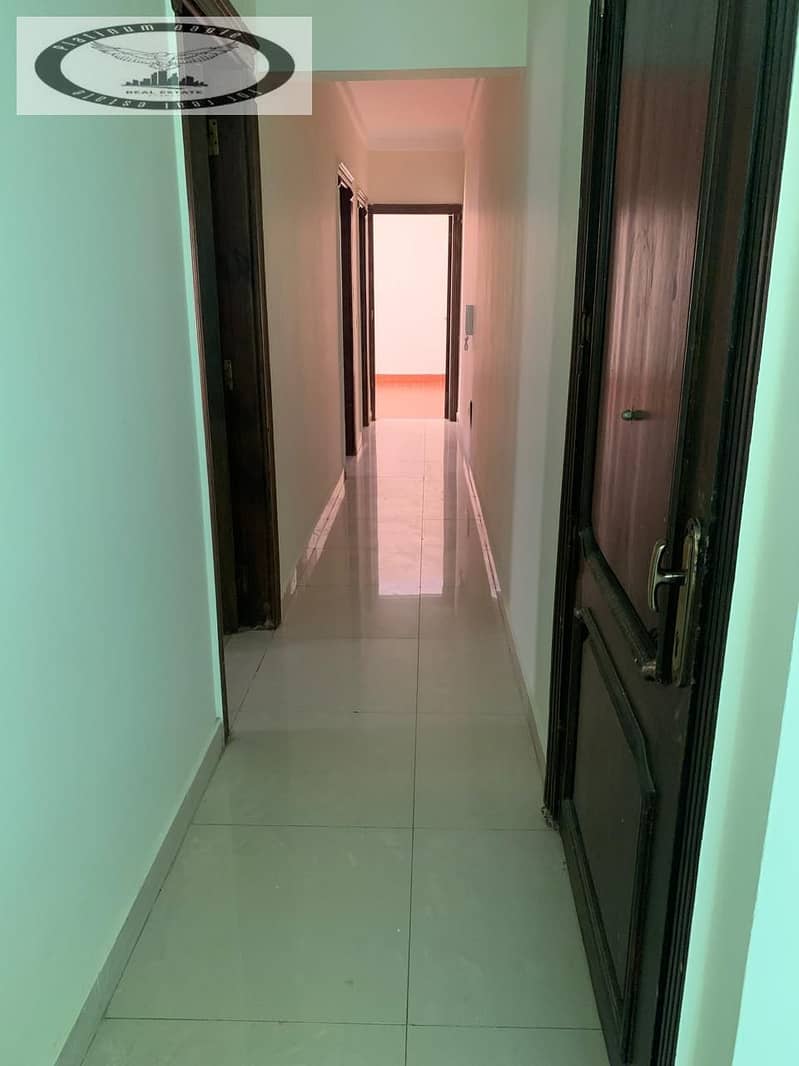 4 e6244b64-a023-49e9-993f-c94666c19455. jpg