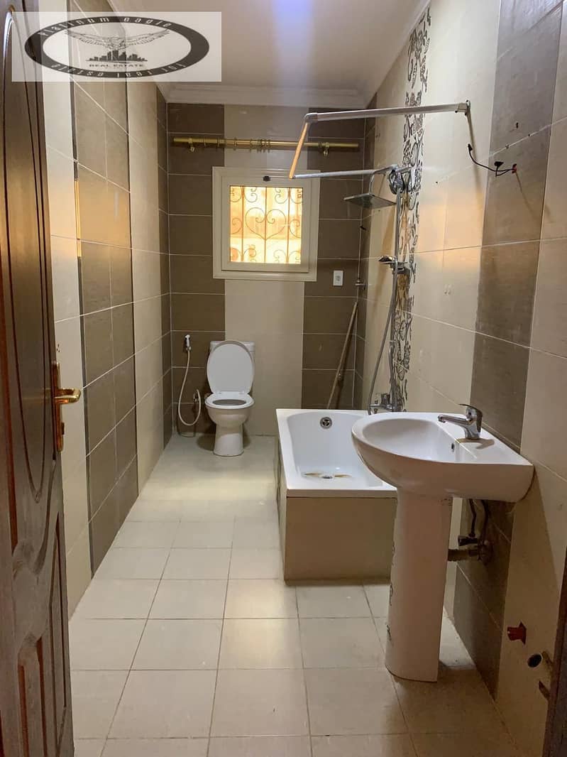 10 08beceb2-8275-4a68-81a2-553236bb423d. jpg