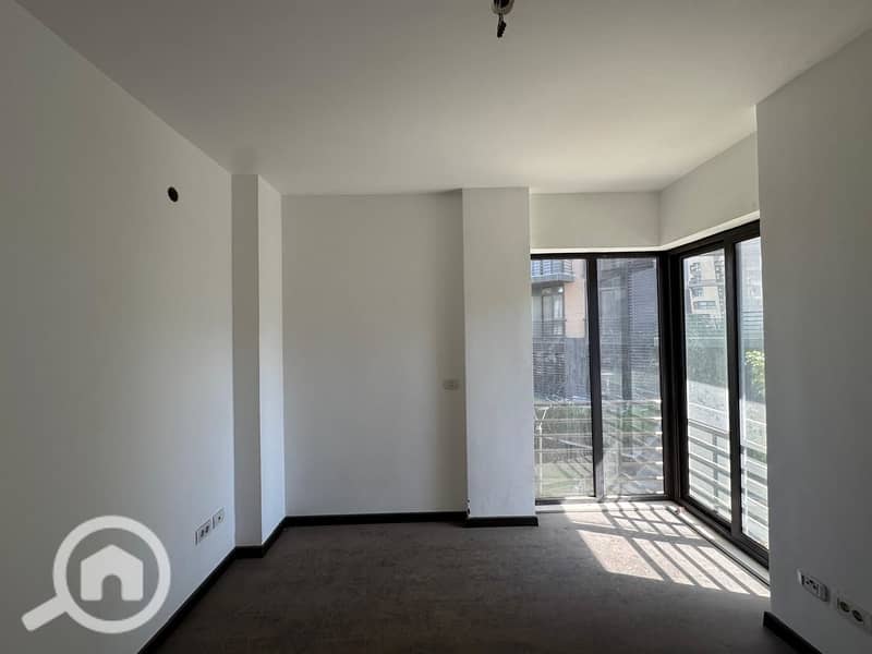 5 303cb2a1-653e-4f41-a155-b093240336fd. jpeg