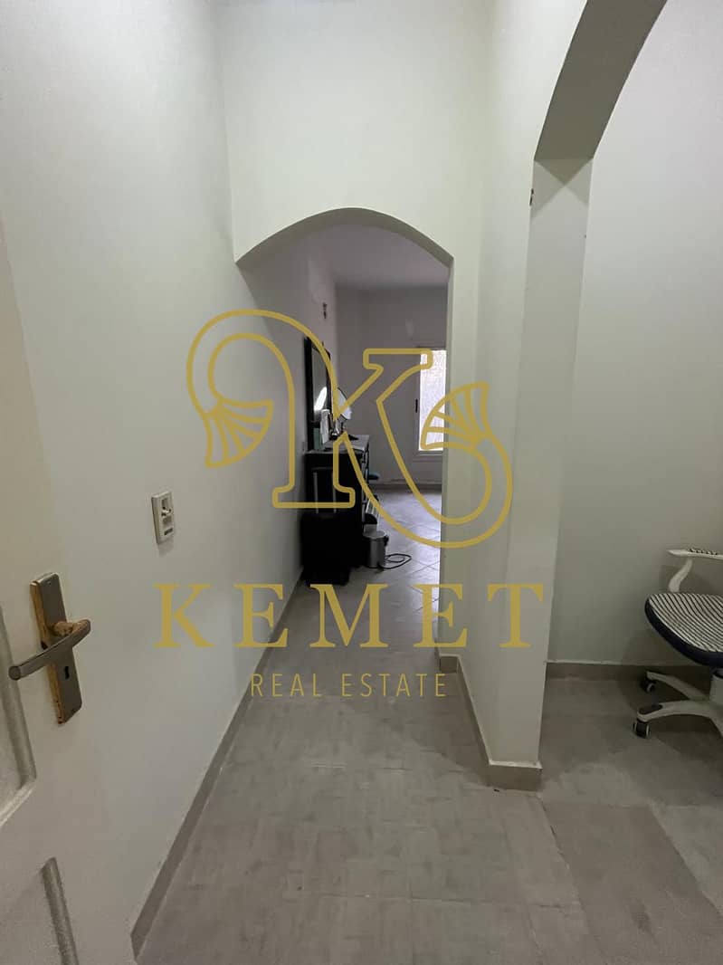 3 d0f49fd1-5365-433c-9d39-a319aec383de. jpg