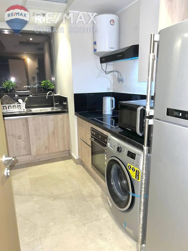 16 e869247d-8a2c-4936-8c44-e62997198df3. jpg