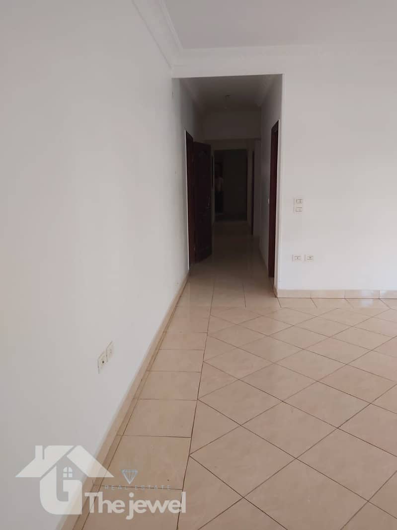 11 fca5d8d5-766f-4818-86b4-8680beebdc99. jpg